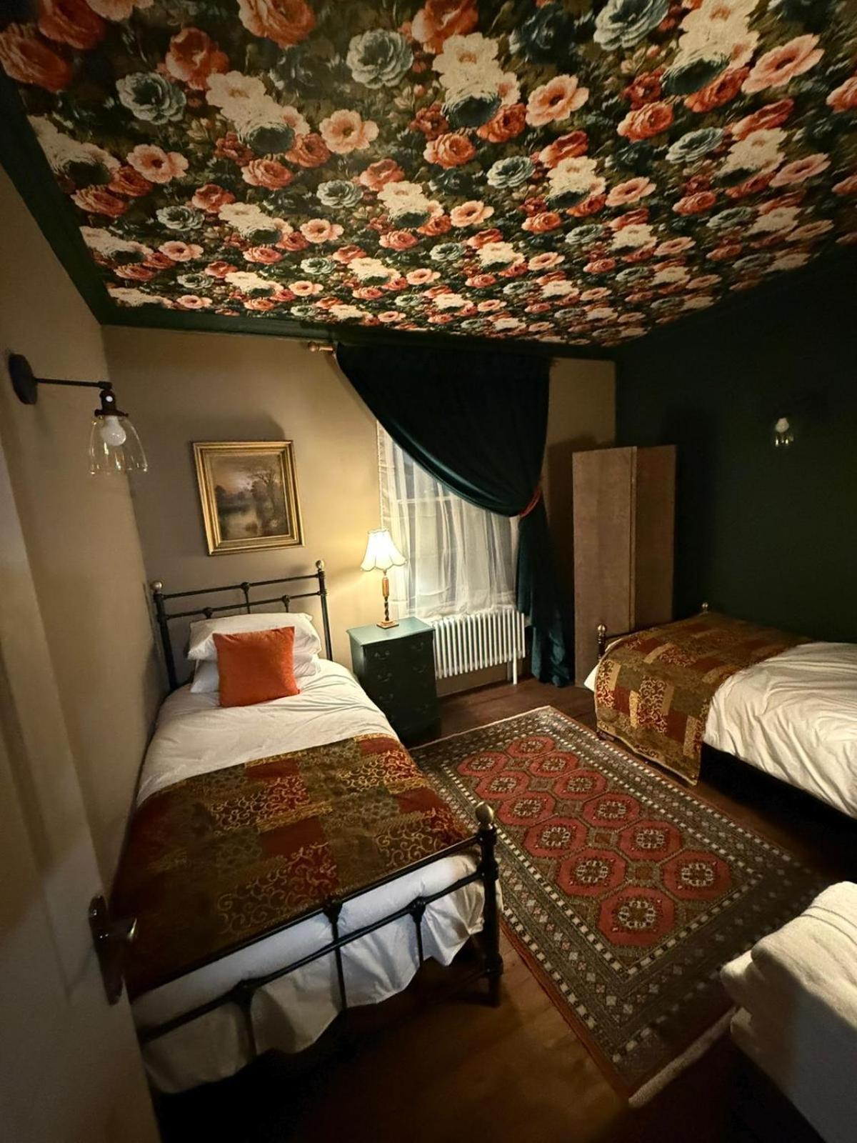 Samuels' A Duplex Apartment By Spires Accommodation In Lichfield City Centre Екстериор снимка