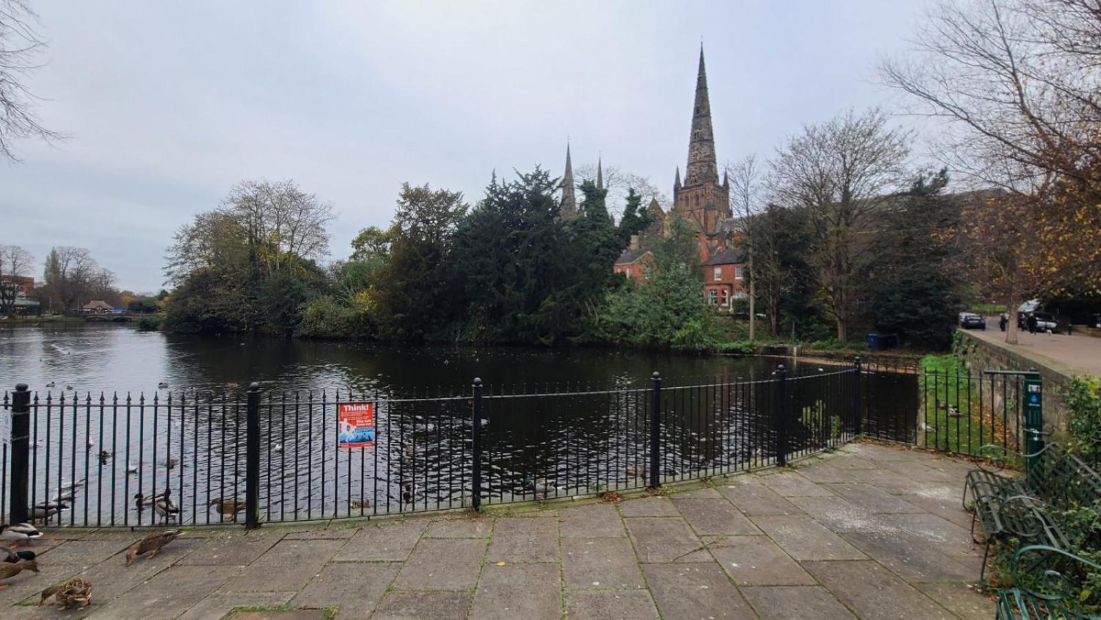 Samuels' A Duplex Apartment By Spires Accommodation In Lichfield City Centre Екстериор снимка