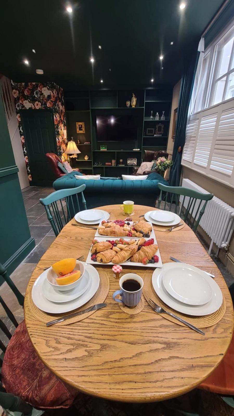 Samuels' A Duplex Apartment By Spires Accommodation In Lichfield City Centre Екстериор снимка