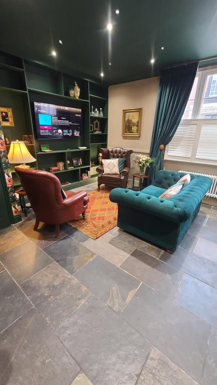 Samuels' A Duplex Apartment By Spires Accommodation In Lichfield City Centre Екстериор снимка