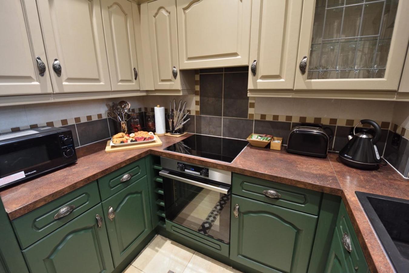 Samuels' A Duplex Apartment By Spires Accommodation In Lichfield City Centre Екстериор снимка